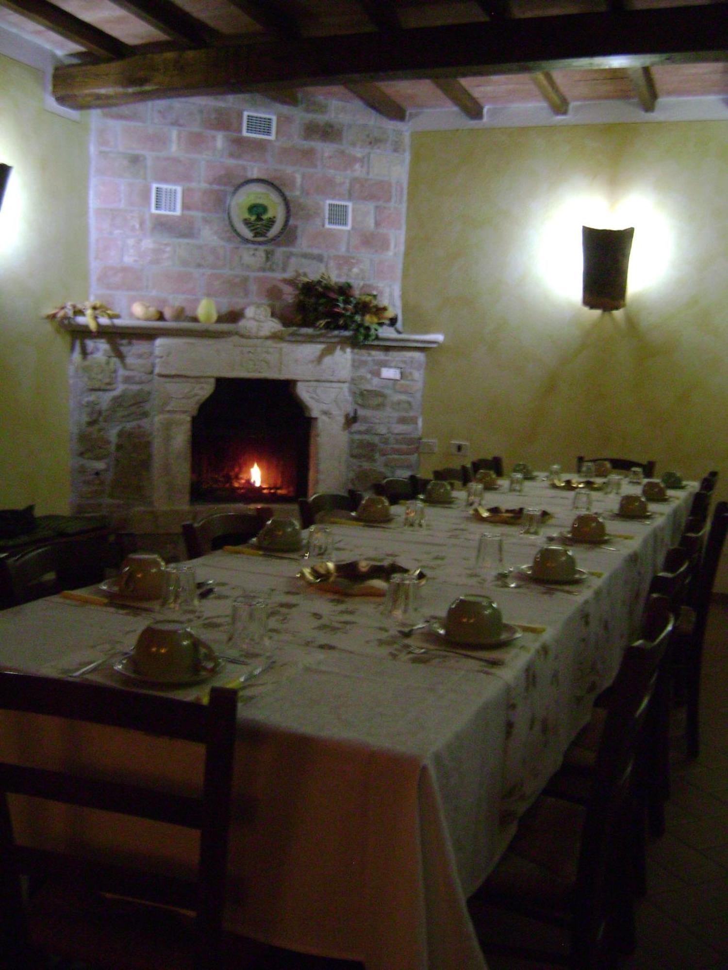 Agriturismo Casa Fibbianello Semproniano Екстер'єр фото